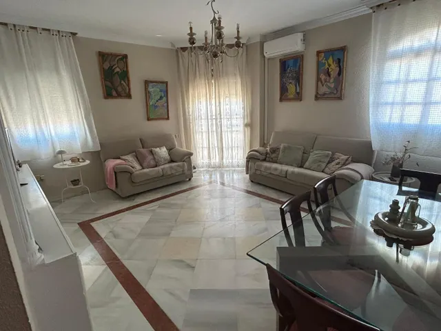 CASA GRANDE DE 2 PLANTAS CHICLANA — 4