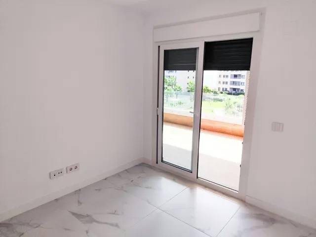 APARTAMENTO A ESTRENAR EN PRIMERA LINEA Y CON VISTAS AL MAR  EN RESIDENCIAL POSIDONIA — 17