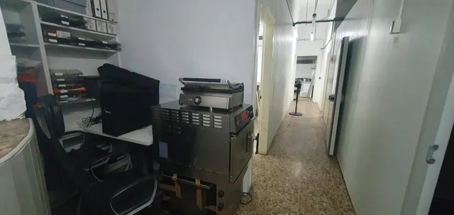 TRASPASO LOCAL-OBRADOR EQUIPADO CALLE ALELLA — 12