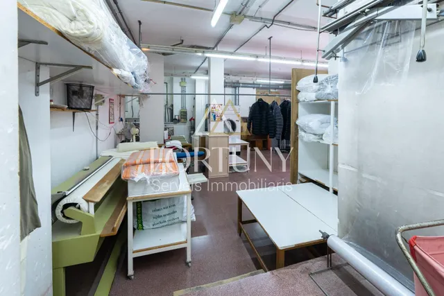 Local comercial 198m² en venta - Mestral — 16