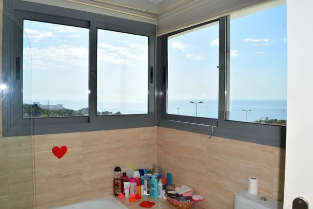Espectacular villa de 6 dormitorios con vistas despejadas al mar — 22