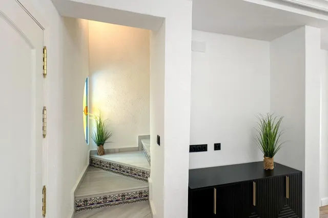 GRAN ADOSADO EN ORIHUELA: 2 HAB, 2 BAÑOS — 7