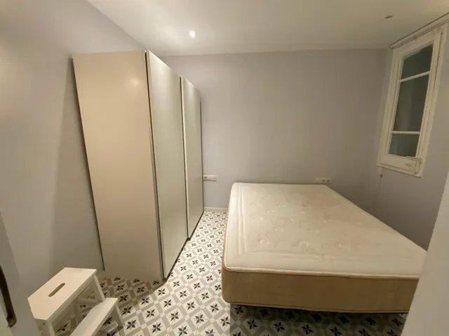 Apartamento con balcón junto a Passeig Sant Joan – Eixample — 9