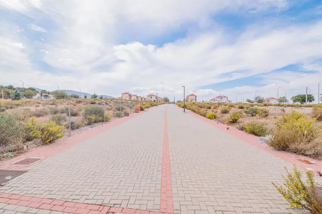 OPORTUNIDAD EN VENTA DE SOLAR URBANO EN OTURA - foto 3