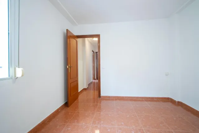Estupenda vivienda junto José Laguillo con parking en superficie!!! — 19