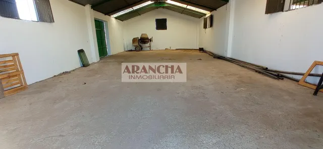 Chalet de 200m y dos naves en parcela de 6700 — 21