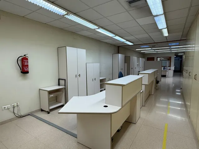 LOCAL IDEAL PARA OFICINAS AL CENTRO DE IGUALADA!!! — 5