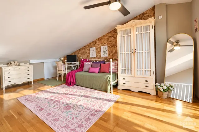 Pareado reformado con 5 habitaciones, terrazas y garaje en Reus — 28