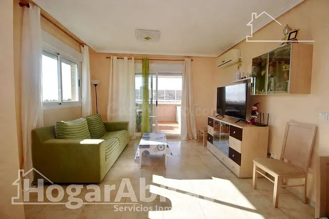 ¡Vistas al mar! Amplio, esquinero y alto en residencial con piscina, garaje y terraza — 3