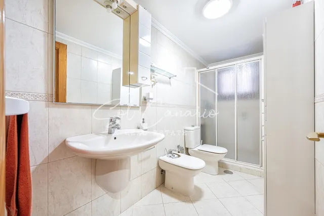 Exclusivo Piso en Primera Línea de Playa de Las Canteras con Vistas al Mar — 18