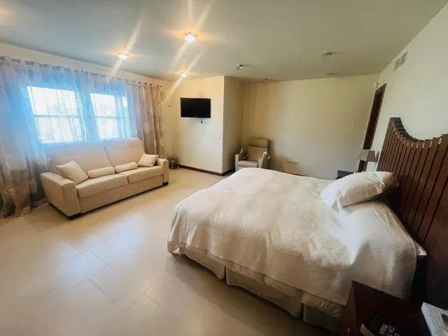 Villa 4 habitaciones 360m² en venta - Jerónimo Y Avileses — 23