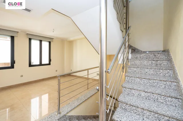 Casa exclusiva junto a Acera del Darro. Pleno centro de Granada. Seminueva y con ascensor propio — 6