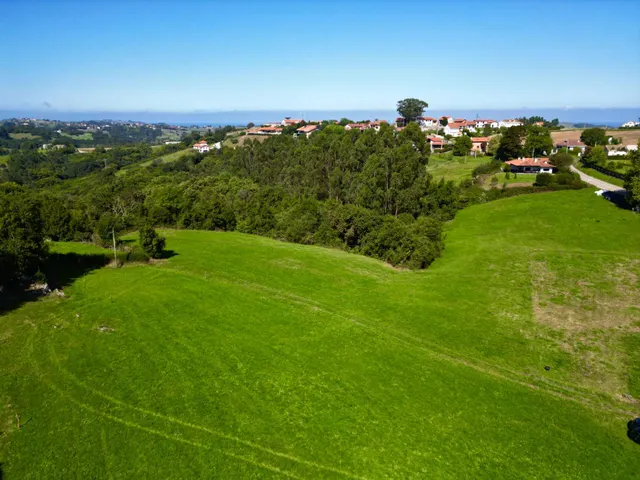 TERRENO EDIFICABLE CON ESTUPENDAS VISTAS EN EL TEJO — 8