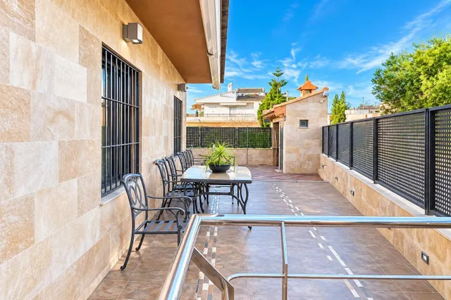 Espectacular chalet con piscina en orihuela centro — 29