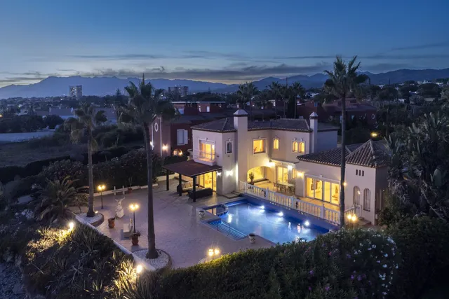 Chalet 5 habitaciones 486m² en venta - Marbella — 46