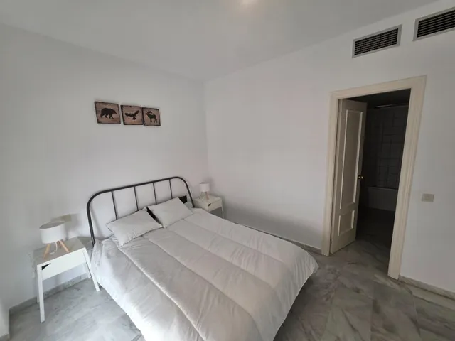 APARTAMENTO EXTERIOR CON ASCENSOR JUNTO AL PARQUE DEL PARLAMENTO — 16