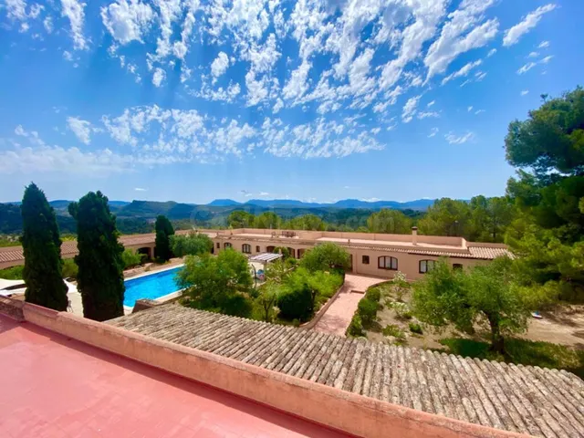 Exclusiva finca con masía, hotel, bodegas y 83 ha de terreno en el Priorat — 54