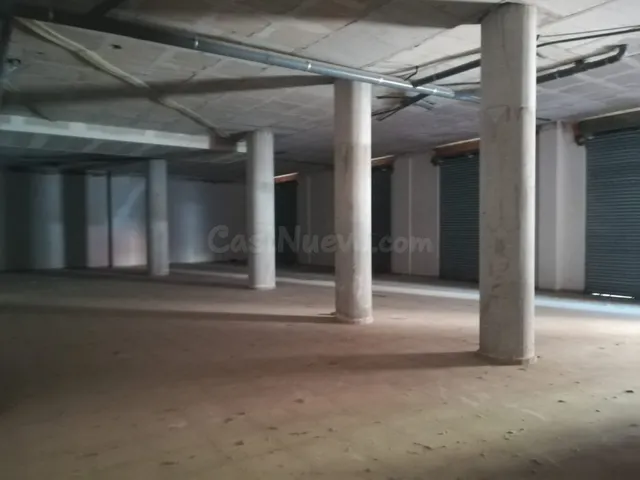 Se alquila local comercial 500 m2 — 4