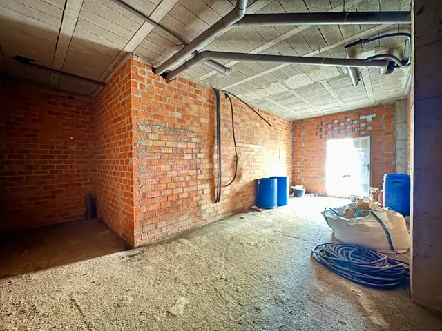 Local comercial en venta o alquiler – Múltiples posibilidade - foto 3