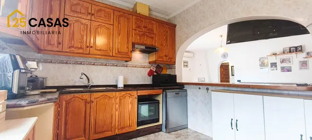 Chalet independiente con piscina y gran parcela en La Marina — 13