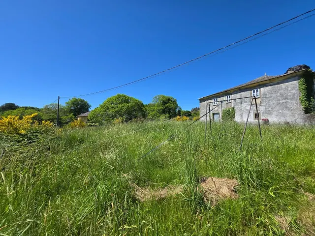 Se vende casa con gran finca en Vilalba, Lugo