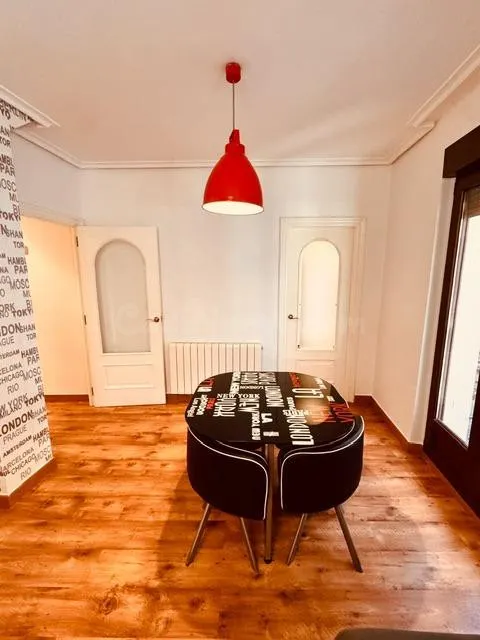 Encantador Piso en el Corazón de Logroño - ¡Tu Nuevo Hogar T - foto 2