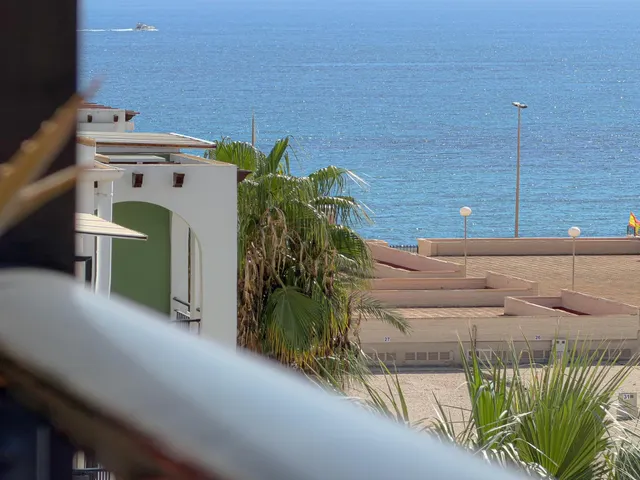La Veleta! Espectacular apartamento con increíble diseño y Licencia turística+ Amplia terraza con vistas panorámicas y laterales al mar (250 mts playa) — 31