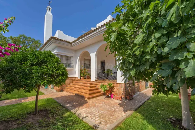 Exclusiva Villa de lujo situada en un enclave privilegiado d - foto 5