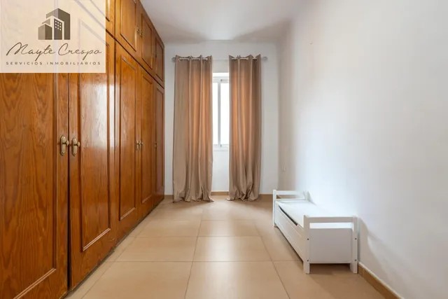Piso de 87 m2 con 3 dormitorios en Pedro Antonio de Alarcón 27, junto a Recogidas — 36