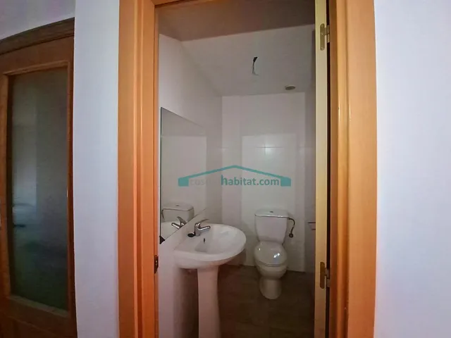 Chalet con jardín, 4 dormitorios y sótano independiente en Alfara de la Baronía — 36