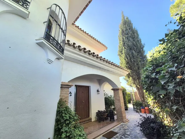 Chalet 4 habitaciones 238m² en venta - Marbella - foto 2