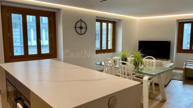 Piso 3 habitaciones 144m² en alquiler - El Mercat