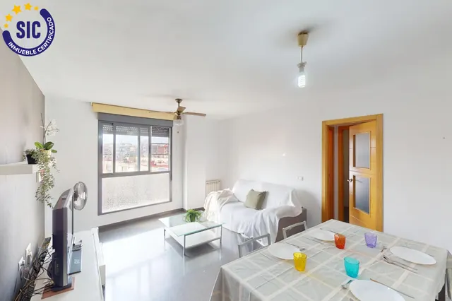 Piso de 2 habitaciones, garaje y trastero en la zona Norte de Castellón frente al estadio Castalia — 6