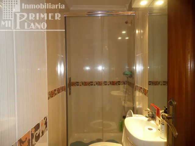 Piso de 4 dormitorios, cocina y baños, 120m2, con plaza de garaje y exterior, Dña.Crisanta — 11