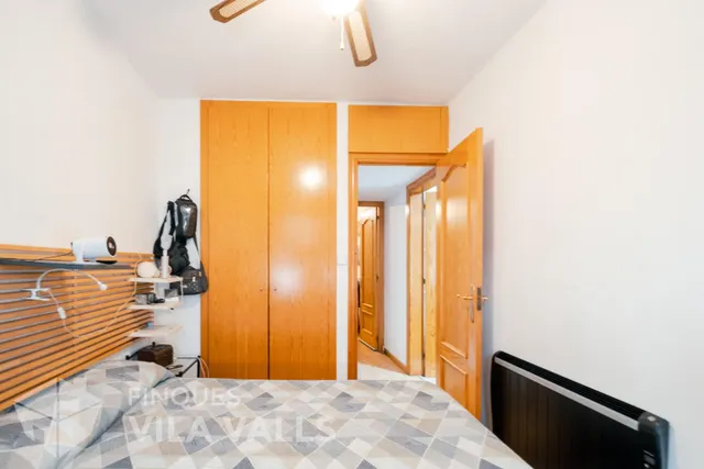 PISO CÉNTRICO CON BALCÓN, AMPLIOS ESPACIOS Y TERRAZA COMUNITARIA — 11