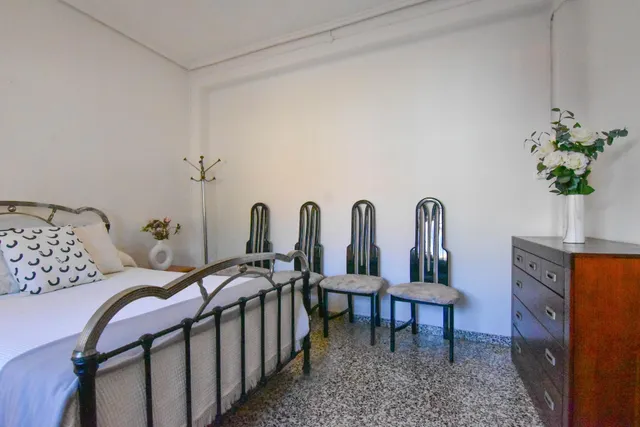 ¡Oportunidad única en Picassent! Casa en buen estado con gran potencial — 11