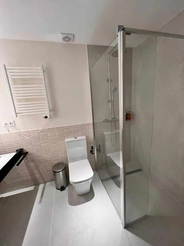 1 ESTUDIO DUPLEX,  CON LICENCIA TURISTICA, EN PLANTA BAJA, TOTALMENTE REFORMADO A ESTRENAR. — 28