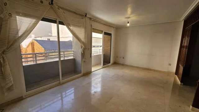 Se Vende Casa de Tres Plantas con garaje doble y trastero. — 38
