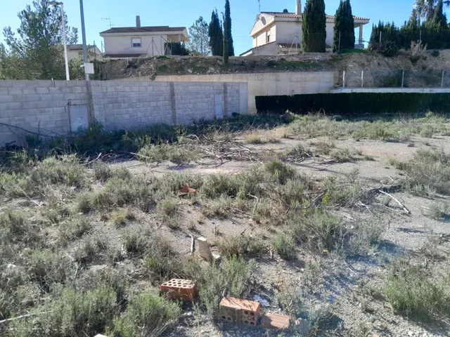 TERRENO URBANO A LA VENTA EN BENAGUACIL — 16