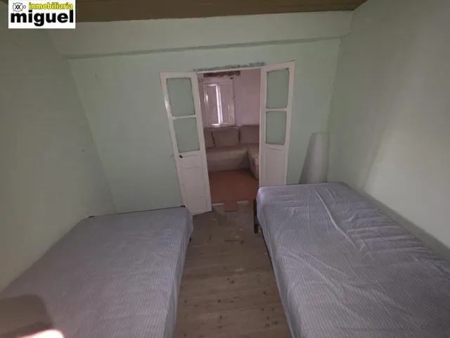 Se vende gran casa de piedra con cuadra anexa en Herrerías — 21