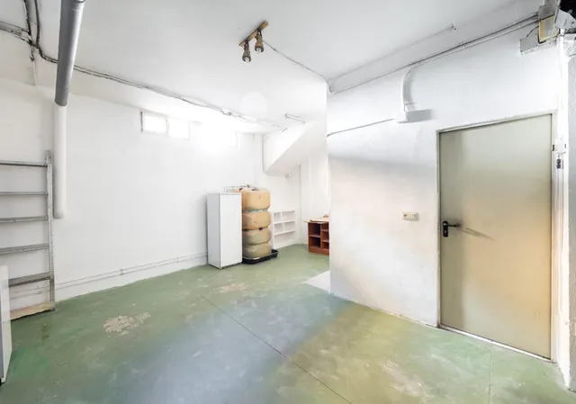 Vive en el corazón de Armilla: 4 dormitorios, patio, terraza y garaje — 25