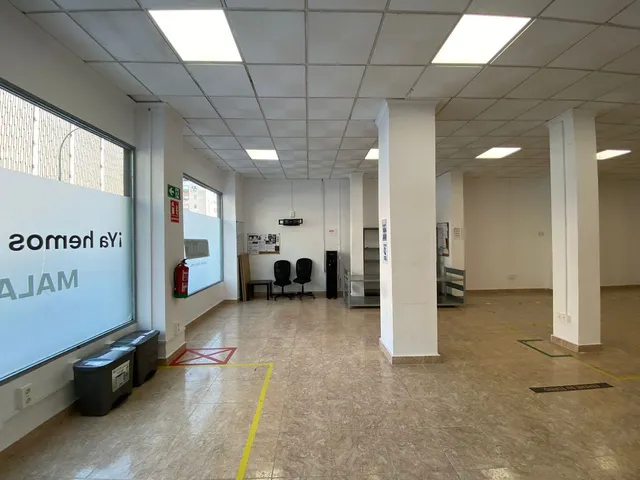 Local comercial 368m² en venta - La Princesa-Huelin — 13