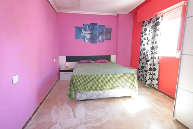 AMPLIO APARTAMENTO JUNTO A LA PLAYA — 12