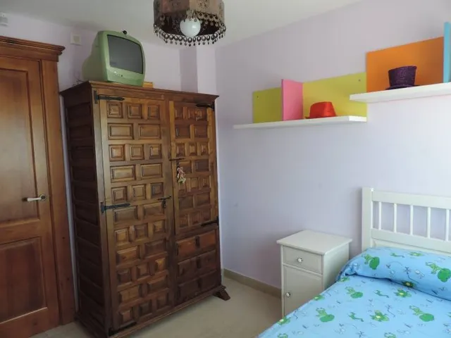 chalet en zona del colegio elians — 27