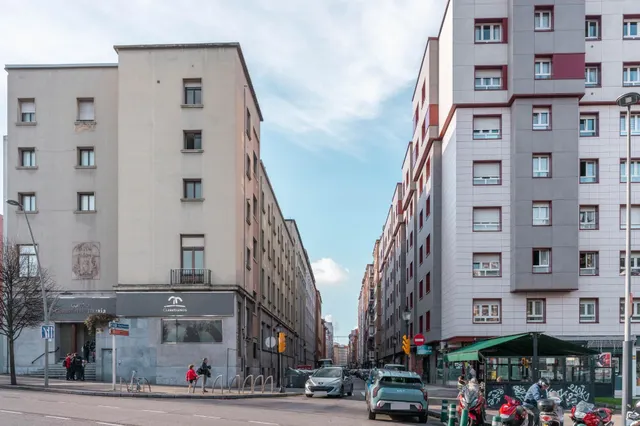 Piso de dos dormitorios con terraza y trastero en el coto, Gijón — 33