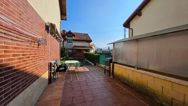 Espectacular Chalet Pareado de Diseño Abierto con Gran Jardín Privado en Los Corrales de Buelna — 39