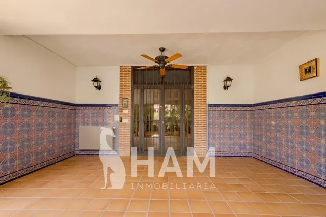 Casa en una planta con pabellón de invitados, piscina y garaje – Parcela 1.180 m2 — 17