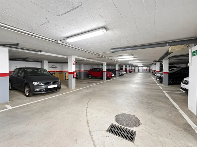 Espaciosa casa con patio privado, barbacoa y garaje: el hogar perfecto para tu familia — 17