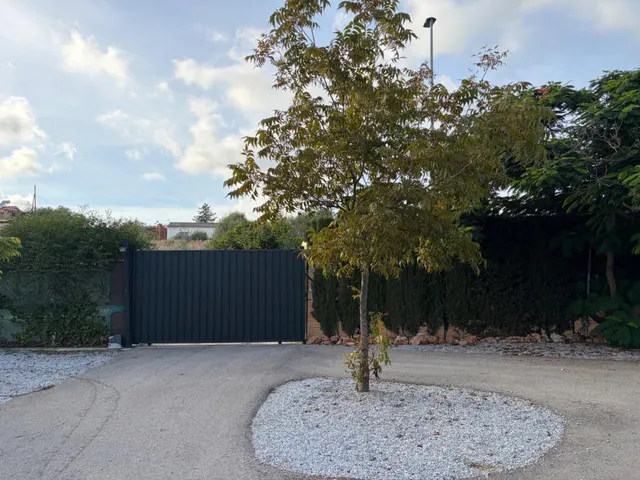 Fantástica finca rústica con 3.000 m2 de parcela en alahurín de la torre — 17