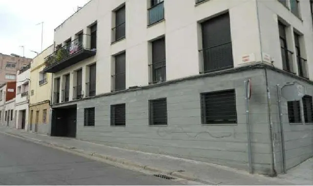 PLAZA DE PARKING EN C/EMPURIES SABADELL — 2